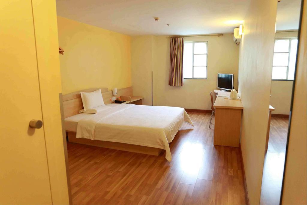 7Days Inn Dalian Heishijiao Software Park Стая снимка
